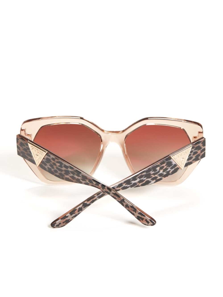 Apricot Women's GUESS Triangle Geometric Sunglasses | USA03IKRYC