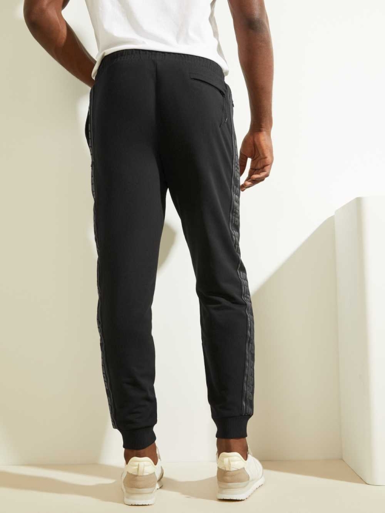 Black Men's GUESS Arlo Logo Joggers | USA41LTDAR