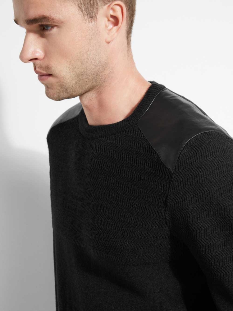 Black Men's GUESS Liam Herringbone Contrast Sweaters | USA43AHRLU